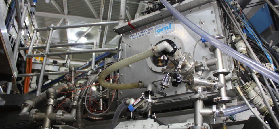 The Oak Ridge National Laboratory-developed pellet injector is installed on the DIII-D tokamak for fueling and plasma edge control experiments.